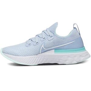 Women’s Nike Flyknit sneakers